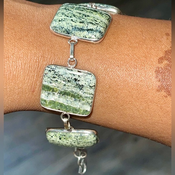 Chrysotile in Serpentine Bracelet 7”- 7 1/2” - Picture 4 of 10
